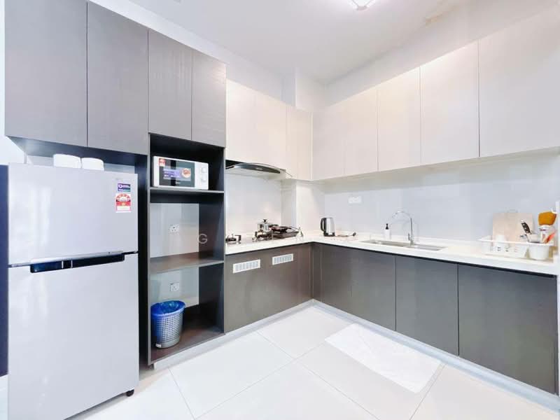 Kondominium untuk Dijual di Bay Point @ Country Garden Danga Bay - NG ZEN XI - Kitchen - PropertyGuru.com.my