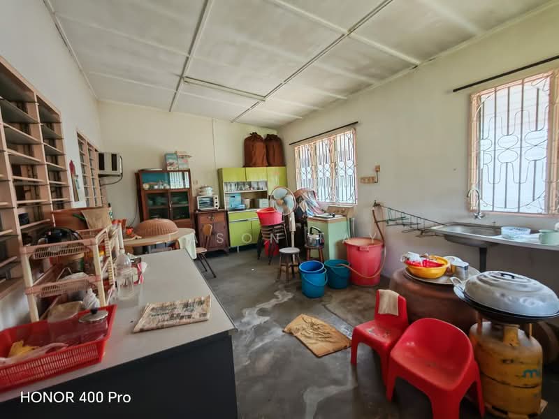 Rumah Teres 1-Tingkat untuk Dijual di Taman Malim Jaya (Bachang) - Jason Tay - Kitchen - PropertyGuru.com.my