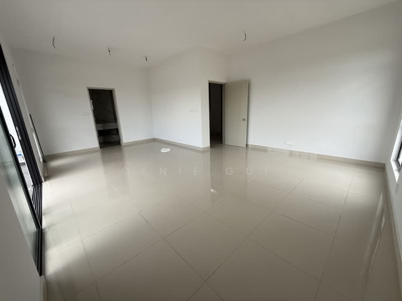 Semi-Detached House for Sale in Bandar Metro Puchong (Puchong) - Ginie Gui - Master Room - PropertyGuru.com.my