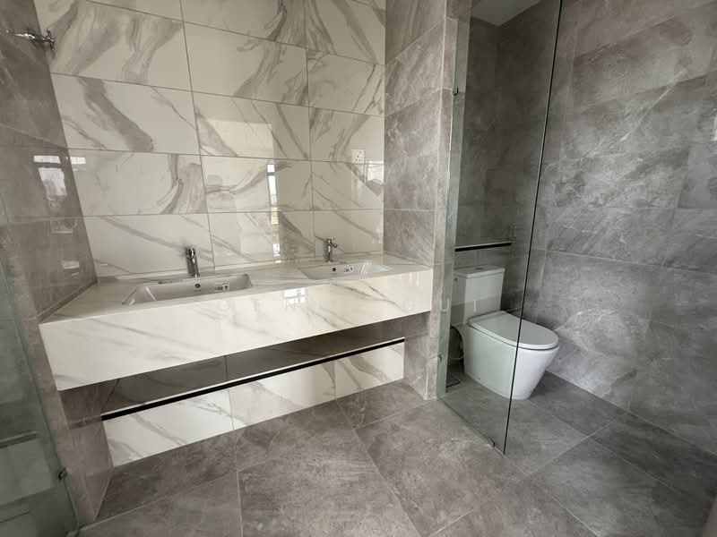Semi-Detached House for Sale in Bandar Metro Puchong (Puchong) - Ginie Gui - Master Bathroom - PropertyGuru.com.my