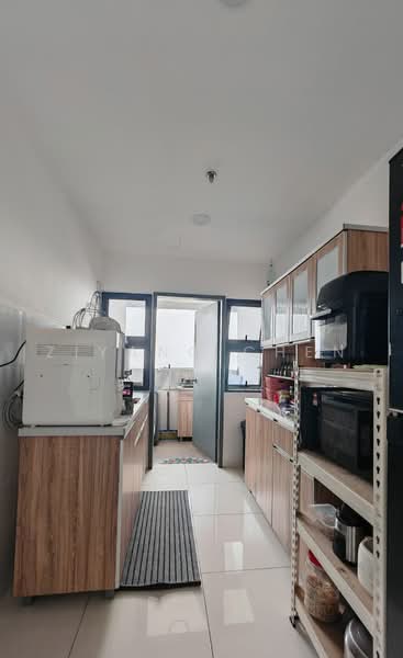 Kediaman Servis untuk Dijual di TRIO By Setia - Ziyang Chen - Kitchen - PropertyGuru.com.my