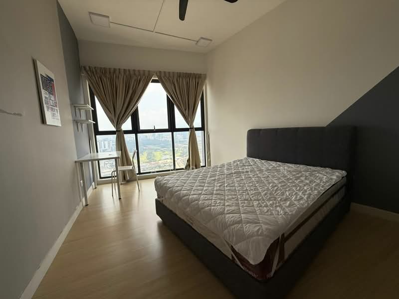 Kediaman Servis untuk Dijual di Continew - Ziyang Chen - Bedroom - PropertyGuru.com.my