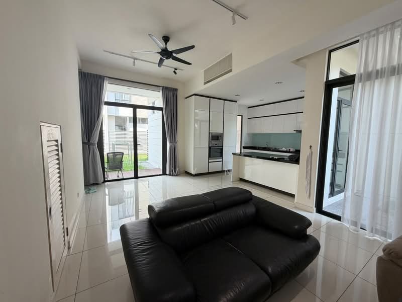 2-storey Terraced House for Rent in Medini (Iskandar Puteri (Nusajaya)) - Vivy Ng - Living Room - PropertyGuru.com.my