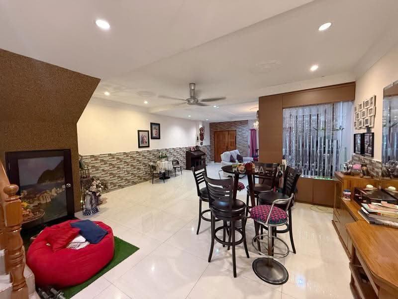Terraced House for Sale in Taman Bayu Perdana (Klang) - Charlie Gan - Living Room - PropertyGuru.com.my