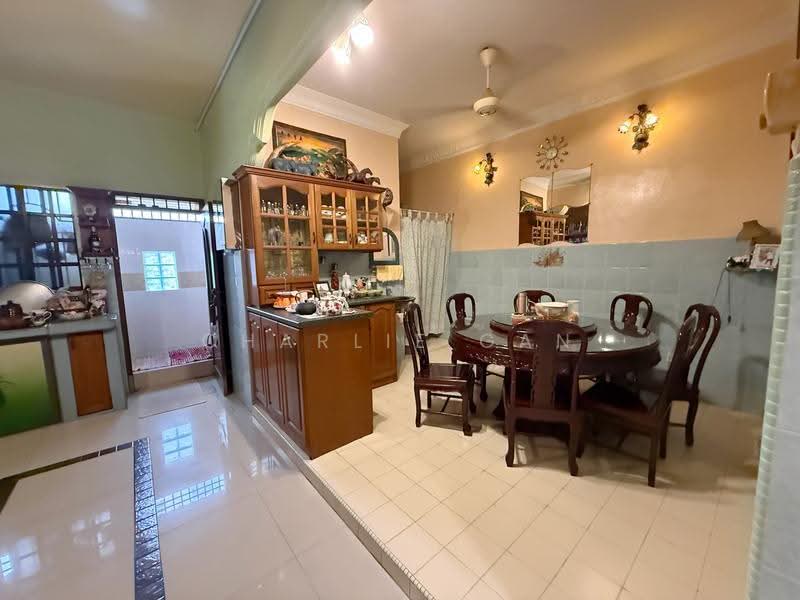 Terraced House for Sale in Taman Bayu Perdana (Klang) - Charlie Gan - Kitchen - PropertyGuru.com.my