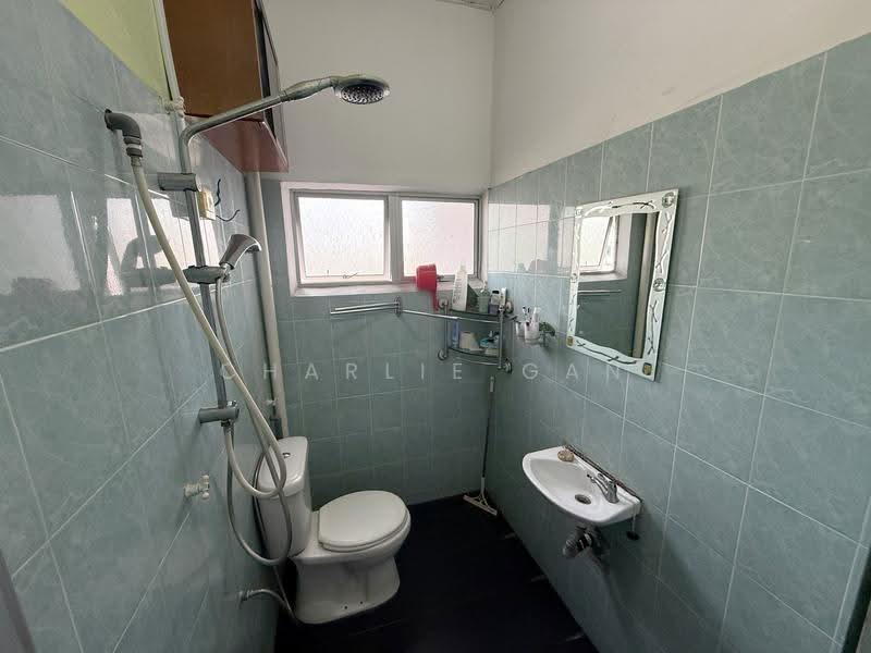 Terraced House for Sale in Taman Bayu Perdana (Klang) - Charlie Gan - Bathroom - PropertyGuru.com.my