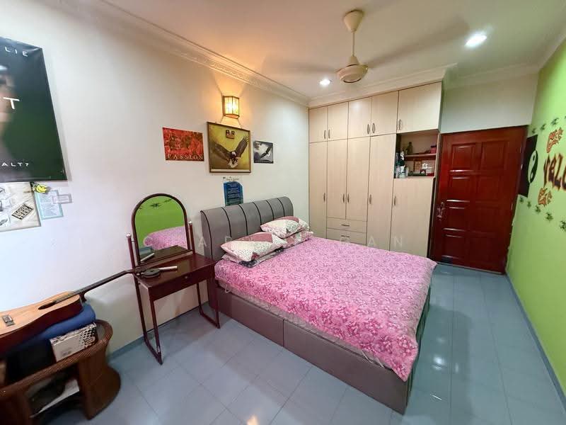 Terraced House for Sale in Taman Bayu Perdana (Klang) - Charlie Gan - Bedroom - PropertyGuru.com.my