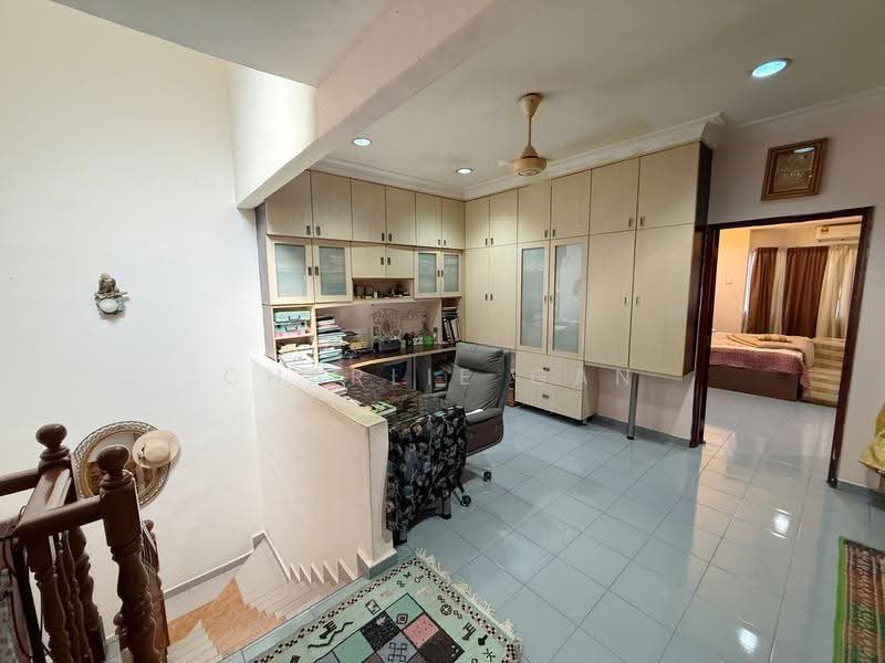 Terraced House for Sale in Taman Bayu Perdana (Klang) - Charlie Gan - Study - PropertyGuru.com.my