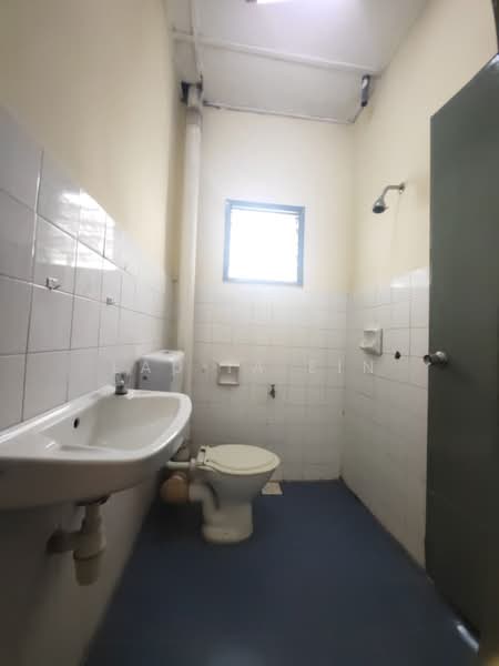 2-storey Terraced House for Sale in Rawang (Selangor) - Lau Ia Ein - Bathroom - PropertyGuru.com.my