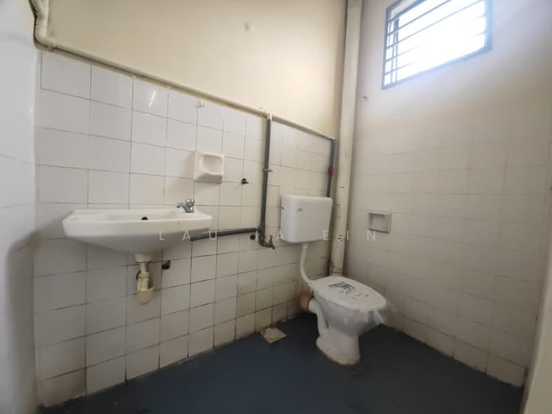 2-storey Terraced House for Sale in Rawang (Selangor) - Lau Ia Ein - Bathroom - PropertyGuru.com.my