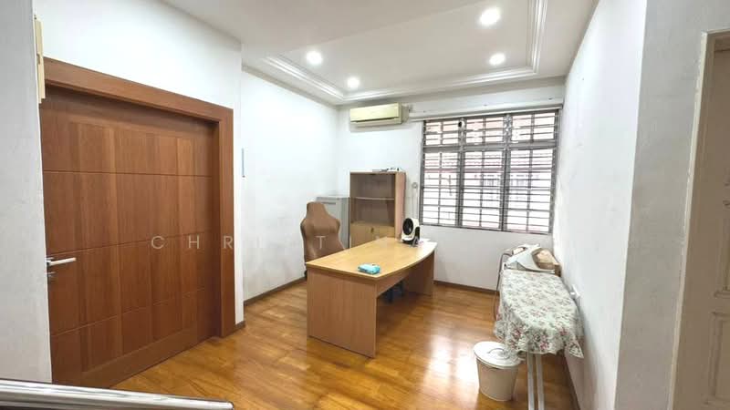 Semi-Detached House for Sale in Taman Perling (Perling) - Christina Ang - Study - PropertyGuru.com.my