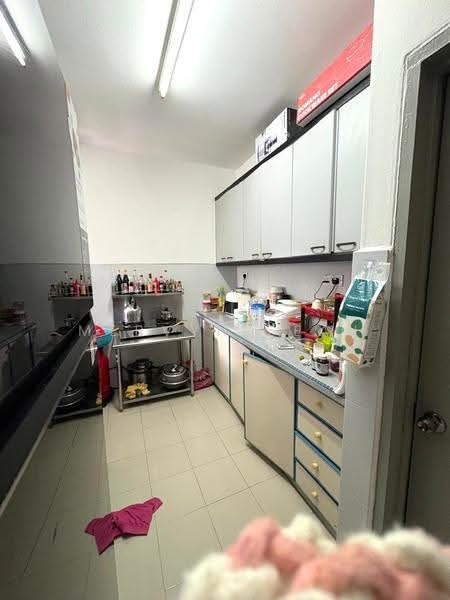Apartment for Sale at Amethyst - Mervyn Seah - Kitchen - PropertyGuru.com.my