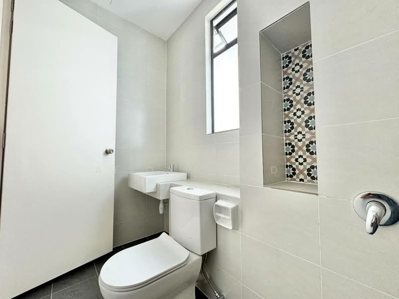 Rumah Berkembar untuk Dijual di Eco Grandeur (Puncak Alam) - Afiqah zaidi - Bathroom - PropertyGuru.com.my