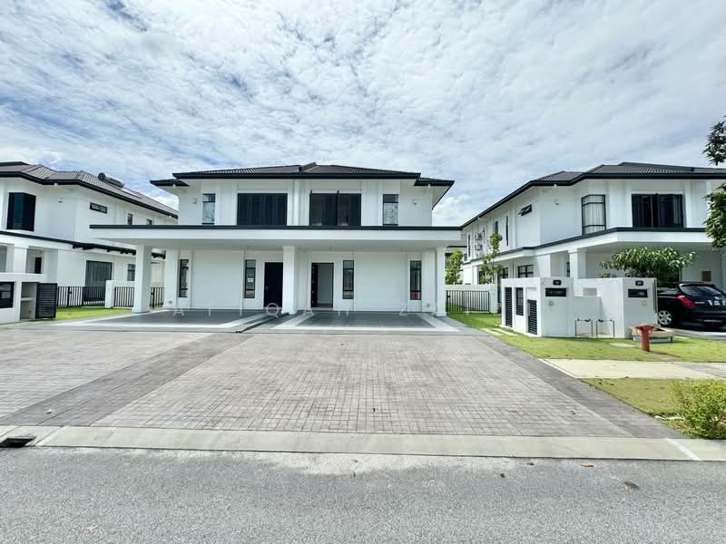 Rumah Berkembar untuk Dijual di Eco Grandeur (Puncak Alam) - Afiqah zaidi - Exterior - PropertyGuru.com.my