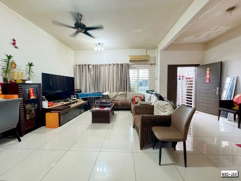 Rumah Teres 2.5-Tingkat untuk Dijual di Bandar Puteri (Klang) - Yongsen Lim - Living Room - PropertyGuru.com.my