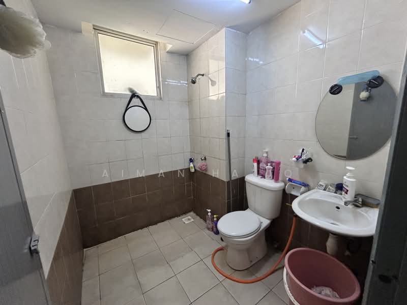 Condominium for Rent at Prima U1 - Aiman Haziq - Bathroom - PropertyGuru.com.my