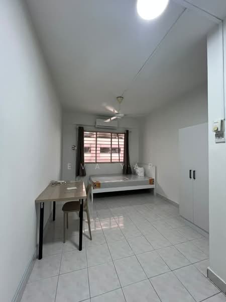 Kondominium untuk Disewa di Idaman Sutera - Eva Yap - Bedroom - PropertyGuru.com.my
