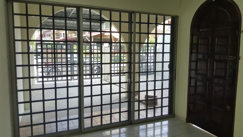 Rumah Teres untuk Disewa di Kepong (Kuala Lumpur) - Esther Ng - Entrance - PropertyGuru.com.my