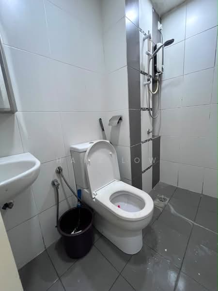 Service Residence for Rent at Zeva @ Equine South - Hanz Low - Bathroom - PropertyGuru.com.my