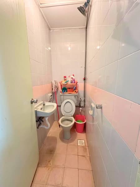Condominium for Sale at Cypress Condominium - WAYNE SHENG - Bathroom - PropertyGuru.com.my