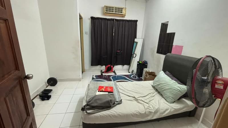 2-storey Terraced House for Sale in Bandar Tun Hussein Onn (Cheras) - Jimmy Ng - Bedroom - PropertyGuru.com.my