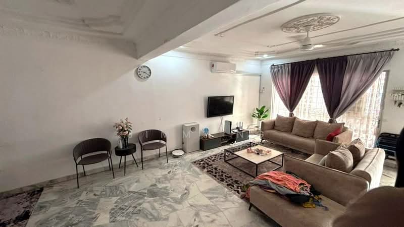 2-storey Terraced House for Sale in Bandar Tun Hussein Onn (Cheras) - Jimmy Ng - Living Room - PropertyGuru.com.my