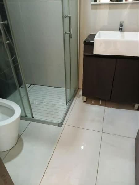 Condominium for Rent at Lovell @ Country Garden Danga Bay - NG ZEN XI - Bathroom - PropertyGuru.com.my