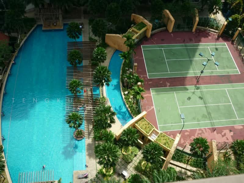 Condominium for Sale at Royal Domain Sri Putramas 2 - Tengku Sutina Tengku Baharuddin - Pool - PropertyGuru.com.my