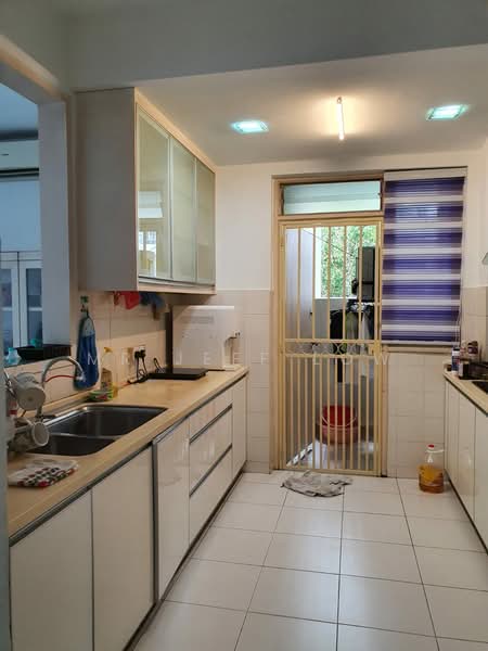 Kondominium untuk Dijual di The Tamarind - Mr Jeff Low - Kitchen - PropertyGuru.com.my