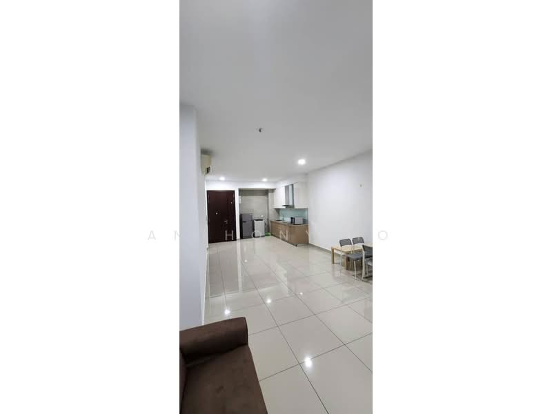 Kediaman Servis untuk Dijual di Medalla @ Oasis Corporate Park - Anthony Ho - Living Room - PropertyGuru.com.my