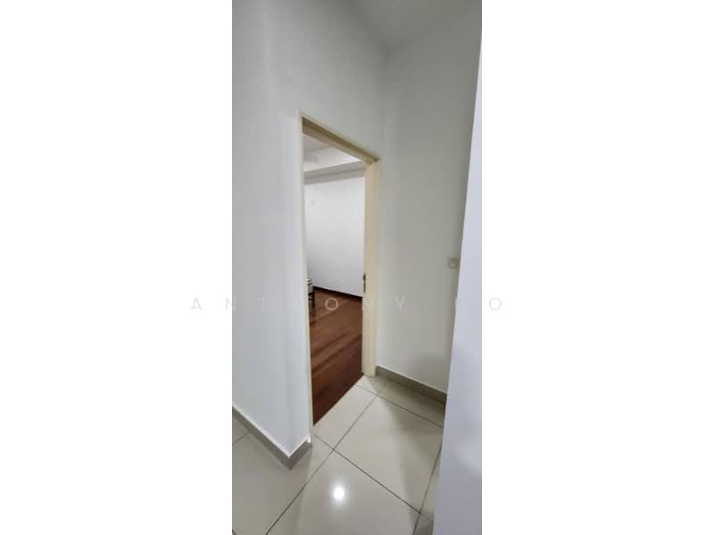 Kediaman Servis untuk Dijual di Medalla @ Oasis Corporate Park - Anthony Ho - Corridor - PropertyGuru.com.my
