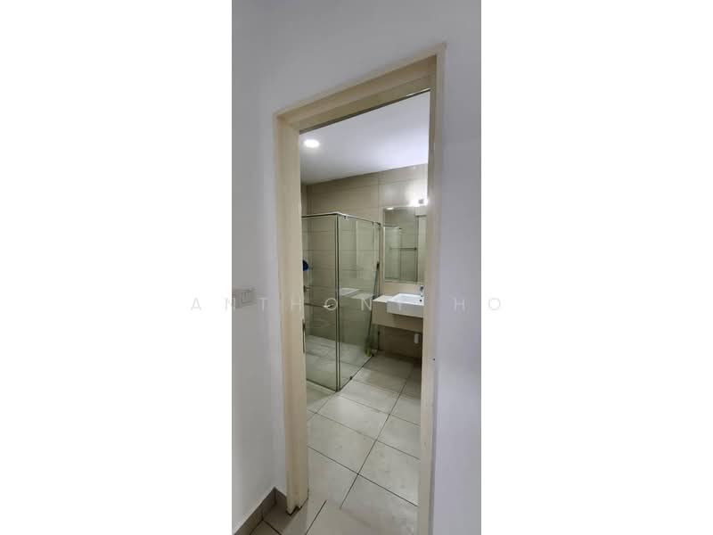 Kediaman Servis untuk Dijual di Medalla @ Oasis Corporate Park - Anthony Ho - Bathroom - PropertyGuru.com.my