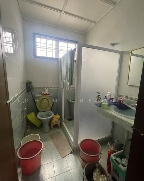 Bungalow House for Sale in Perkampungan Pelindung Maju (Beserah) - Idham Che'Ali - Bathroom - PropertyGuru.com.my