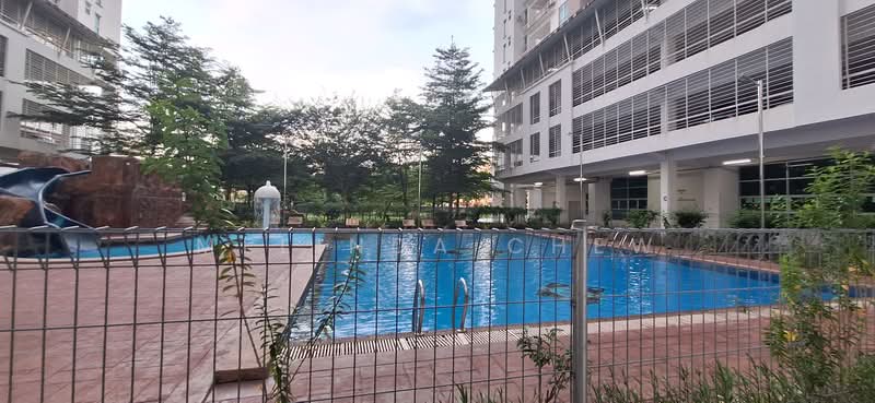 Apartment for Sale at Idaman Iris - Melinda Chew - Swimming pool - PropertyGuru.com.my