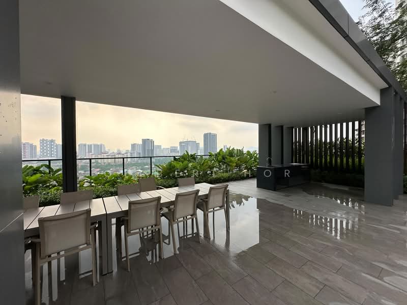Kediaman Servis untuk Disewa di Quinn Residence - Gilbert Hor - Balcony - PropertyGuru.com.my