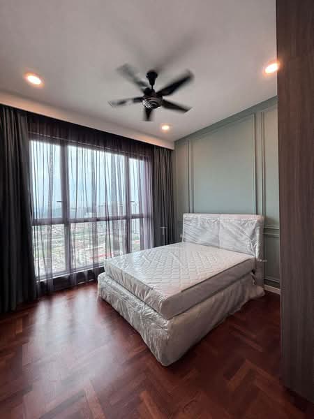 Service Residence for Sale at Bloomsvale Menara Vista Petaling - Vincent Chye - Bedroom - PropertyGuru.com.my