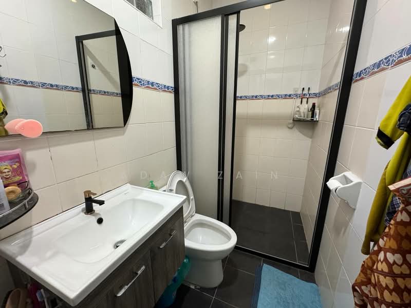 Rumah Berkembar untuk Dijual di Glenmarie Cove (Klang) - Adaw Zain - Bathroom - PropertyGuru.com.my