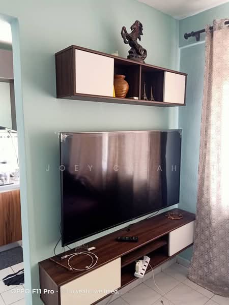 Kondominium untuk Disewa di Azuria Condominium - Joey Cheah - Living Room - PropertyGuru.com.my