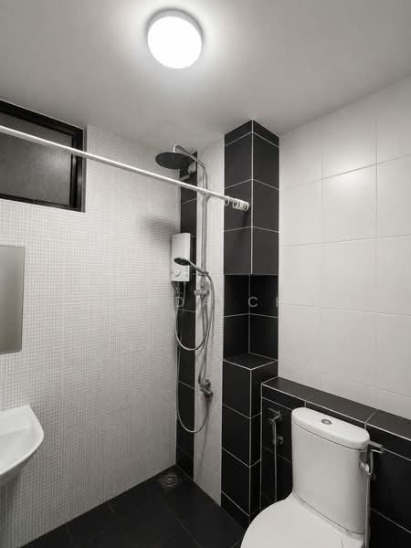 Pangsapuri untuk Dijual di Austin Regency (Pangsapuri Austin Perdana) - Amanda Chee - Bathroom - PropertyGuru.com.my