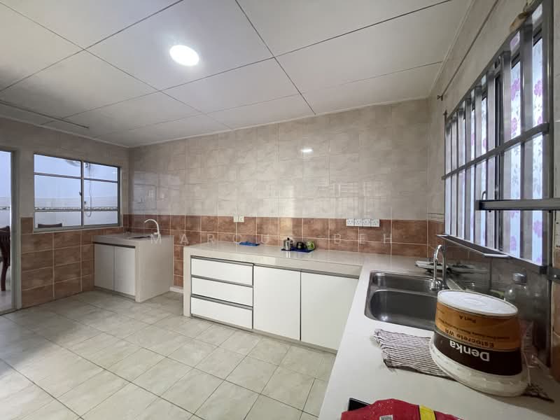 Rumah Teres 2-Tingkat untuk Dijual di Putra Heights (Subang Jaya) - Marcus Beh - Kitchen - PropertyGuru.com.my