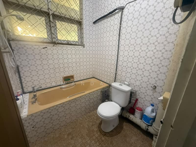 Semi-Detached House for Sale in Raja Uda (Butterworth) - Amanda Lam - Bathroom - PropertyGuru.com.my