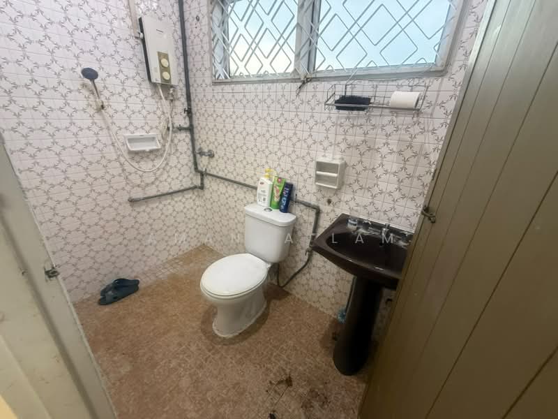 Semi-Detached House for Sale in Raja Uda (Butterworth) - Amanda Lam - Bathroom - PropertyGuru.com.my