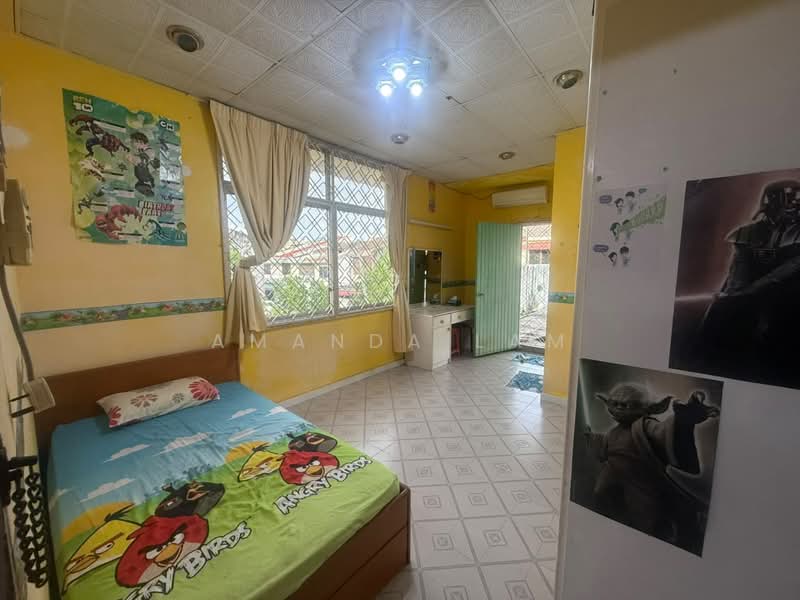 Semi-Detached House for Sale in Raja Uda (Butterworth) - Amanda Lam - Bedroom - PropertyGuru.com.my