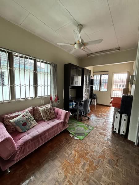 Rumah Teres 2-Tingkat untuk Dijual di Taman Bukit Maluri (Kepong) - Nic Low - Living Room - PropertyGuru.com.my