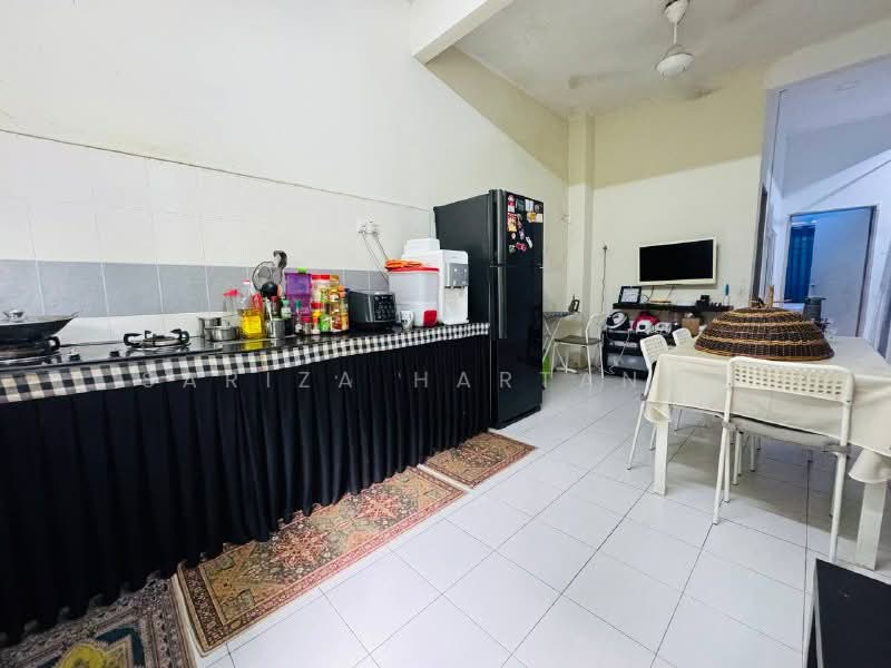 1-storey Terraced House for Sale in Telok Panglima Garang (Selangor) - Sariza Hartanah - Kitchen - PropertyGuru.com.my