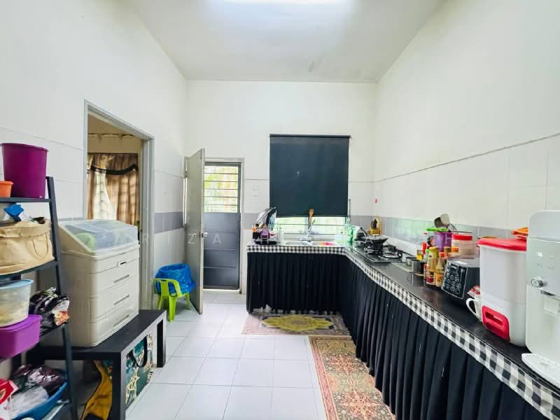 1-storey Terraced House for Sale in Telok Panglima Garang (Selangor) - Sariza Hartanah - Kitchen - PropertyGuru.com.my