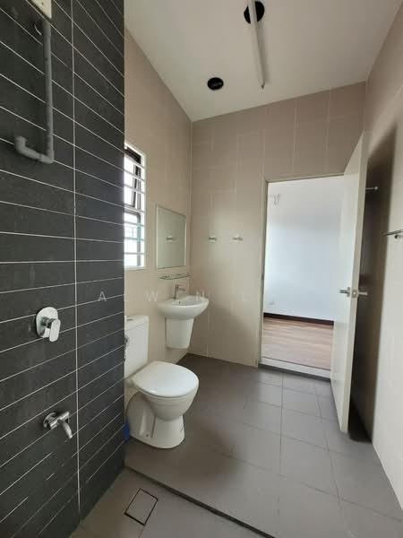 2-storey Terraced House for Sale in Bandar Bukit Raja (Klang) - Alwin Lee - Bathroom - PropertyGuru.com.my