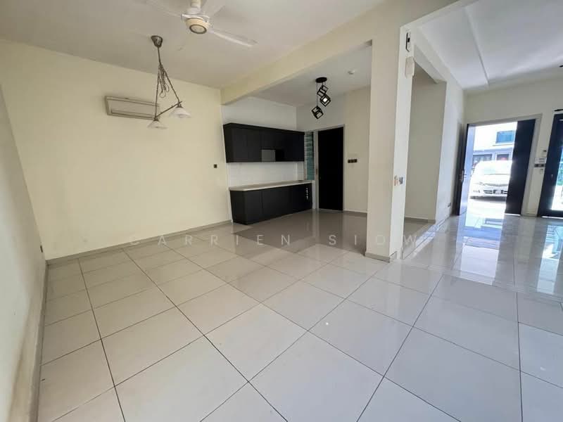 2-storey Terraced House for Sale in East Ledang (Iskandar Puteri (Nusajaya)) - Carrien Siow - Living Room - PropertyGuru.com.my