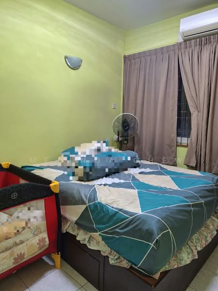 Pangsapuri untuk Dijual di BJ Court Apartment - Melinda Chew - Master Bedroom - PropertyGuru.com.my