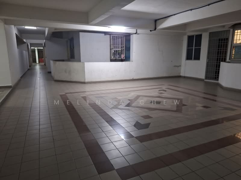 Pangsapuri untuk Dijual di BJ Court Apartment - Melinda Chew - Corridor - PropertyGuru.com.my